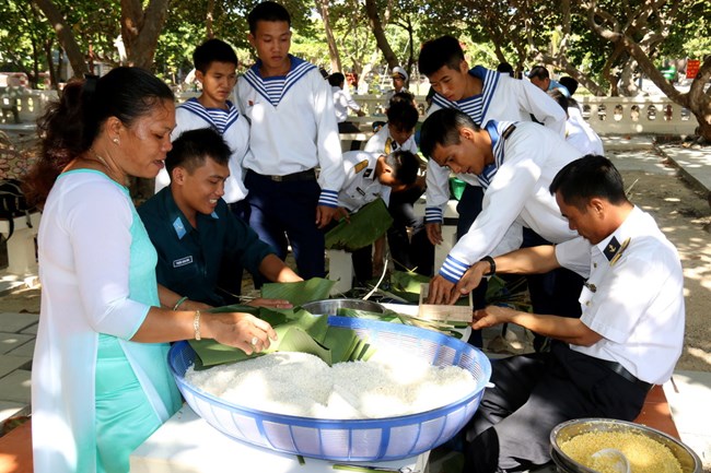 Tết của những người giữ biển Trường Sa (5/2/2016)